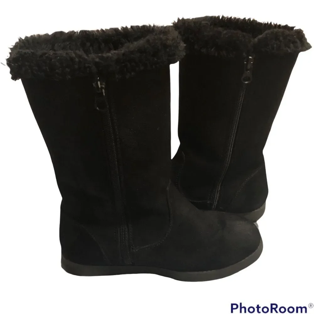 Cat & Jack Girl’s Kameryn Faux-Fur Shearling Boots. Black. Size 2